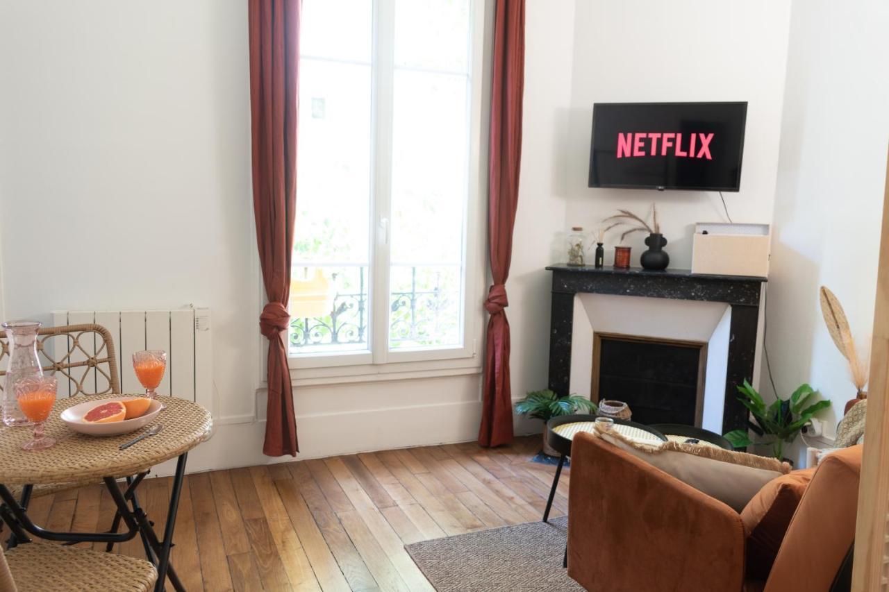 Cosy Et Comfort Studio Equipe A Clichy 5 Min Metro ภายนอก รูปภาพ